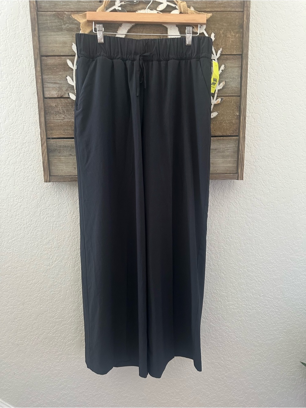 Target All‎ in Motion Black Woven Loose Fit Wide Leg Track Pants size L NWT